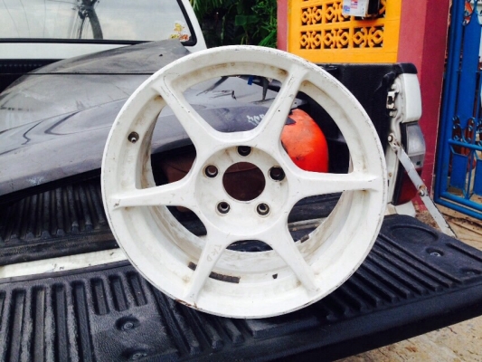 ขายเศษล้อแท้ P1 ขอบ 16 กว้าง 7 ครึ่ง