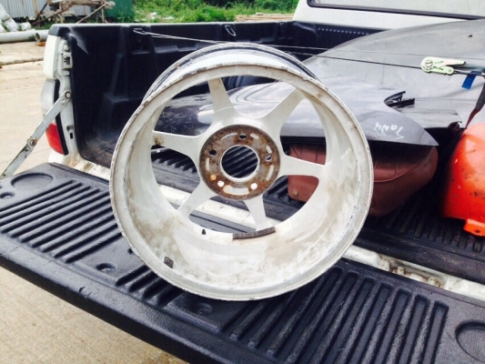 ขายเศษล้อแท้ P1 ขอบ 16 กว้าง 7 ครึ่ง