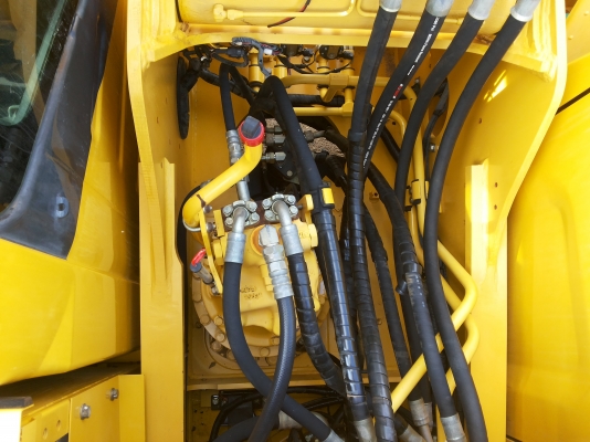 รถสวยKOMATSU  PC200-8  5800ชม.