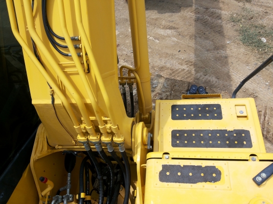 รถสวยKOMATSU  PC200-8  5800ชม.