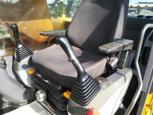 รถสวยKOMATSU  PC200-8  5800ชม.