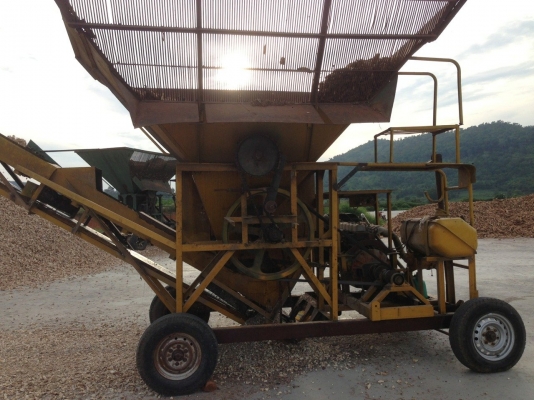 ขายด่วนคับ เครื่องโม่มัน ใหญ่จาน 102 คับ ขายด่วนคับ เครื่องโม่มัน ใหญ่จาน 102 คับ