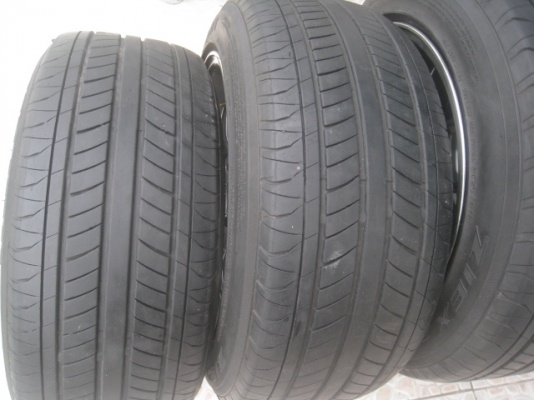 ขายล้อแม็กมือ 2 สภาพใหม่ 949 racing 15"x8" พร้อมยางปี12  สนใจติดต่อเล็กคลองสามครับ 081-3747940