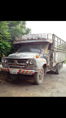 ขายรถบรรทุกสิบล้อ  Isuzu เพลาเดียว