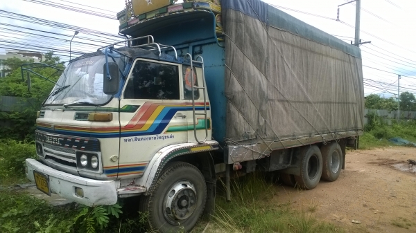 (มัดจำ50000จาก จ.มหาสารคาม)10ล้อเพลาเดียว175 แรง ISUZU เจ คัสซี 3480549 วางเครื่องส้ม 6BG1..ช่วงล่างร็อกกี้