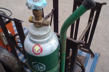 ถังออกซิเจนพร้อมล้อเข็นสภาพสวยๆครับพร้อมใช้ครับพร้อมรถเข็นครับราคานี้คุ้มมากครับ