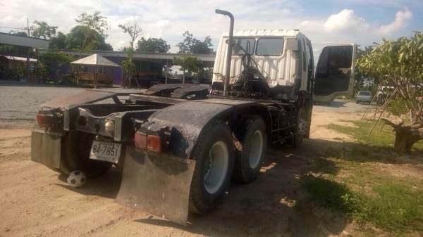 ขายรถสิบล้อหัวลาก HINO 1J เครื่อง 260 ปี 45 รถน้ำมัน ทะเบียนพร้อม