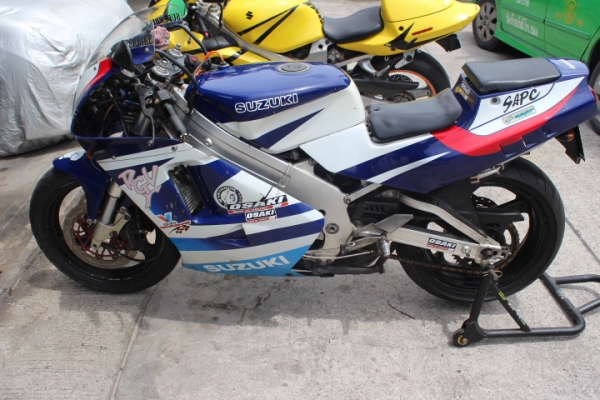ขาย RGV 250 สองจังหวะ ทะเบียนแท้พร้อมโอนที่ขนส่ง ราคาถูก ขาย RGV 250 สองจังหวะ ทะเบียนแท้พร้อมโอนที่ขนส่ง ราคาถูก