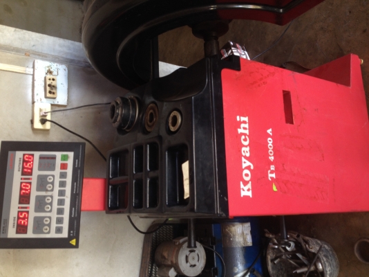 ขายเครื่องถ่วงล้อ สภาพใช้งานไม่กี่ครั้ง