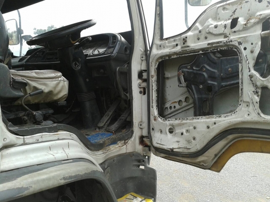 10ล้อ2เพลา270แรงยูโร1.FXZ23NZPF.หัว-คัสซีและมีกระบะดั้มให้1ลูก รถห้างแท้ หัวเดิมบาง คัสซีสวย...ปี*43