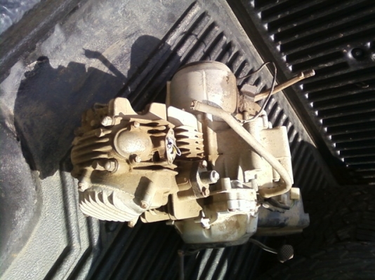 เครื่อง kaze kawasaki ใส่ KSR 110 CC ราคาถูกๆ แบบ ลดกันไปเลยครับ 1800 บาท ไม่ซื้อไม่ได้แล้วครับ