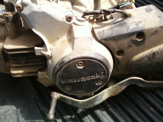 เครื่อง kaze kawasaki ใส่ KSR 110 CC ราคาถูกๆ แบบ ลดกันไปเลยครับ 1800 บาท ไม่ซื้อไม่ได้แล้วครับ