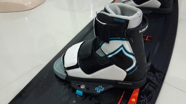 ขาย Wakeboard  Liquid Force