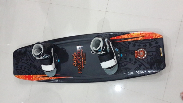 ขาย Wakeboard Liquid Force ขาย Wakeboard Liquid Force
