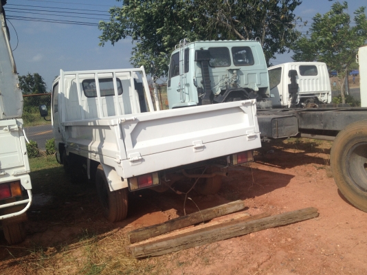 ขาย NKR 100 แรง 4 ล้อ เล็ก กระบะคาร์โก้ ยาง 750/16 รถเดิมๆครับ มีทะเบียนครับ ตรงรุ่นเลยครับ