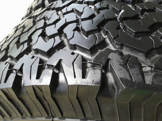 มาอีกแล้วครับ BF GOODRICH T/A SUPER BLACK 265/75/16 ปี 13 21500 บาท มาอีกแล้วครับ BF GOODRICH T/A SUPER BLACK 265/75/16 ปี 13 21500 บาท