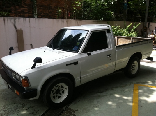 ขาย DATSUN 720 4ขอ สภาพพร้อมใช้ ทะเบียนเต็ม พร้อมโอน