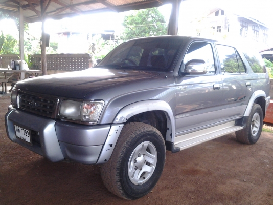 TOYOTA SPORT RIDER 3.0 โฟวีล เกียร์ธรรมดาปี42 แอรแบค เครื่องเดิม คานหน้าเดิม กันร้อนเดิม สีมีเก็บมาข้างขวาครับ