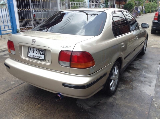 ขายครับ HONDA CIVIC ตาโต 1.6 VTEC ออโต้ ปี 96 ตัวท็อป แก๊ส+น้ำมัน ใช้ได้ 2ระบบ อย่างสมบูรณ์ สีสวยมากเงาทุกจุด บางๆ ไม่มีชนหนัก เก็บบ้างเล็กน้อย แม็ก+ยางใหม่ ใช้อีกนาน ดิสเบรค 4 ล้อ ฟิลม์ ดำติดใหม่ น้ำมันเครื่องเพิ่งถ่าย เครื่องแห้งๆนิ่งๆ เกียรแห้ง ใช้ ขายครับ HONDA CIVIC ตาโต 1.6 VTEC ออโต้ ปี 96 ตัวท็อป แก๊ส+น้ำมัน ใช้ได้ 2ระบบ อย่างสมบูรณ์ สีสวยมากเงาทุกจุด บางๆ ไม่มีชนหนัก เก็บบ้างเล็กน้อย แม็ก+ยางใหม่ ใช้อีกนาน ดิสเบรค 4 ล้อ ฟิลม์ ดำติดใหม่ น้ำมันเครื่องเพิ่งถ่าย เครื่องแห้งๆนิ่งๆ เกียรแห้ง ใช้