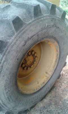 รถตักล้อยาง 510 PAYLOADER มีทั้งหมด 2 คัน คันละ 950,000 บาท รถตักล้อยาง 510 PAYLOADER มีทั้งหมด 2 คัน คันละ 950,000 บาท