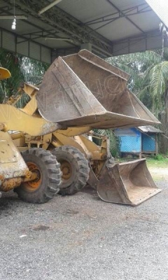 รถตักล้อยาง 510 PAYLOADER มีทั้งหมด 2 คัน คันละ 950,000 บาท รถตักล้อยาง 510 PAYLOADER มีทั้งหมด 2 คัน คันละ 950,000 บาท