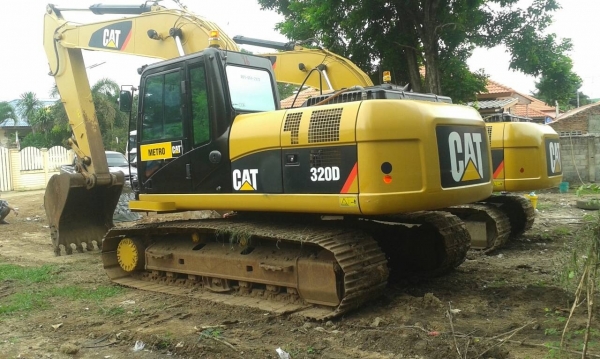 ขายแบคโฮ 3 ตัว แบบเหมา