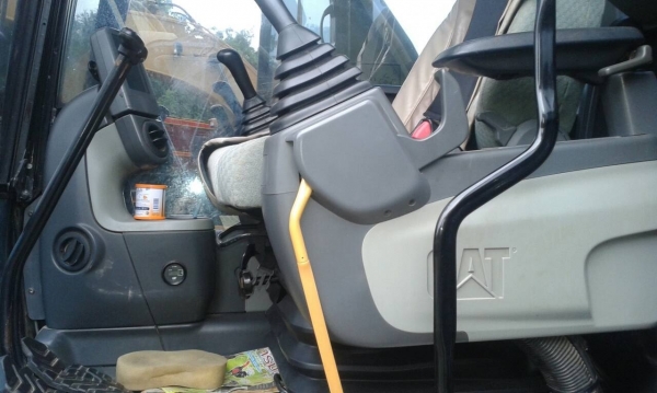 ขายแบคโฮ 3 ตัว แบบเหมา