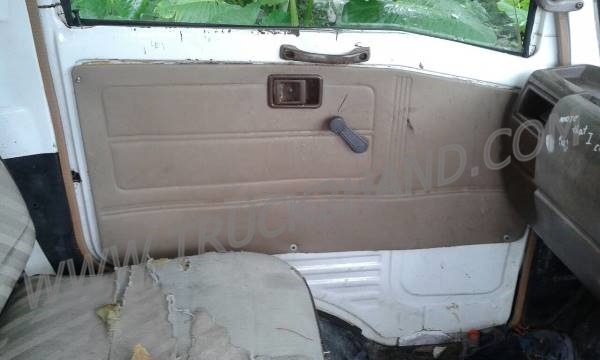 ขายยกชุด 2 คัน รถบรรทุก 6 ล้อ HINO KM777และรถบรรทุก 6 ล้อ HINO FB113