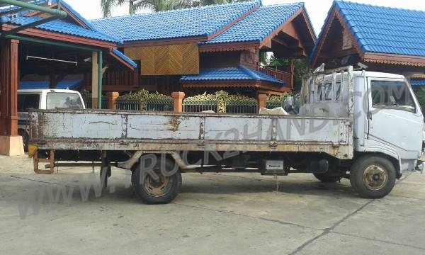 ขายยกชุด 2 คัน รถบรรทุก 6 ล้อ HINO KM777และรถบรรทุก 6 ล้อ HINO FB113