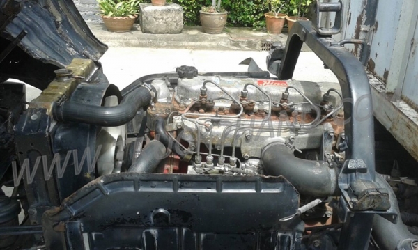 ขายยกชุด 2 คัน รถบรรทุก 6 ล้อ HINO KM777และรถบรรทุก 6 ล้อ HINO FB113