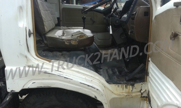 ขายยกชุด 2 คัน รถบรรทุก 6 ล้อ HINO KM777และรถบรรทุก 6 ล้อ HINO FB113