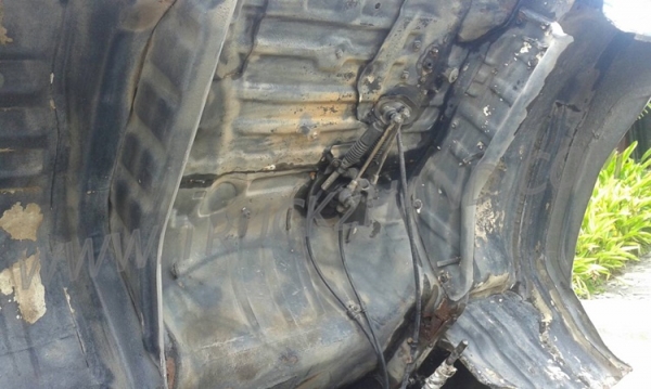 ขายยกชุด 2 คัน รถบรรทุก 6 ล้อ HINO KM777และรถบรรทุก 6 ล้อ HINO FB113