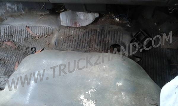 ขายยกชุด 2 คัน รถบรรทุก 6 ล้อ HINO KM777และรถบรรทุก 6 ล้อ HINO FB113