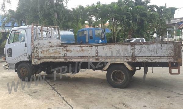 ขายยกชุด 2 คัน รถบรรทุก 6 ล้อ HINO KM777และรถบรรทุก 6 ล้อ HINO FB113