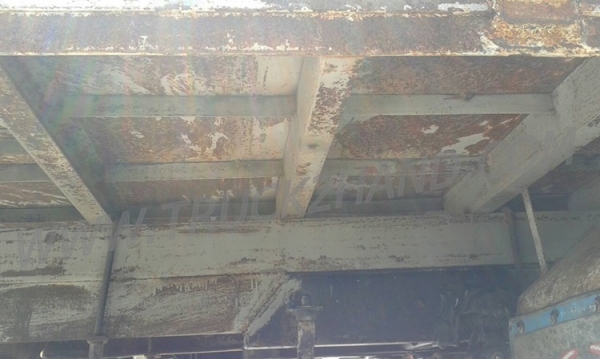 ขายยกชุด 2 คัน รถบรรทุก 6 ล้อ HINO KM777และรถบรรทุก 6 ล้อ HINO FB113