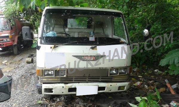 ขายยกชุด 2 คัน รถบรรทุก 6 ล้อ HINO KM777และรถบรรทุก 6 ล้อ HINO FB113