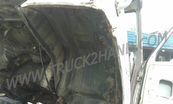 ขายยกชุด 2 คัน รถบรรทุก 6 ล้อ HINO KM777และรถบรรทุก 6 ล้อ HINO FB113