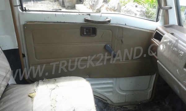 ขายยกชุด 2 คัน รถบรรทุก 6 ล้อ HINO KM777และรถบรรทุก 6 ล้อ HINO FB113