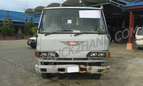 ขายยกชุด 2 คัน รถบรรทุก 6 ล้อ HINO KM777และรถบรรทุก 6 ล้อ HINO FB113