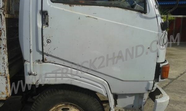 ขายยกชุด 2 คัน รถบรรทุก 6 ล้อ HINO KM777และรถบรรทุก 6 ล้อ HINO FB113