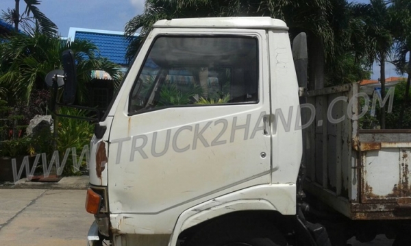 ขายยกชุด 2 คัน รถบรรทุก 6 ล้อ HINO KM777และรถบรรทุก 6 ล้อ HINO FB113