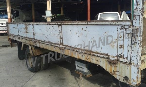 ขายยกชุด 2 คัน รถบรรทุก 6 ล้อ HINO KM777และรถบรรทุก 6 ล้อ HINO FB113