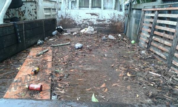 ขายยกชุด 2 คัน รถบรรทุก 6 ล้อ HINO KM777และรถบรรทุก 6 ล้อ HINO FB113