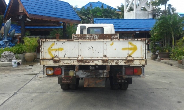 ขายยกชุด 2 คัน รถบรรทุก 6 ล้อ HINO KM777และรถบรรทุก 6 ล้อ HINO FB113