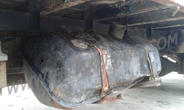 ขายยกชุด 2 คัน รถบรรทุก 6 ล้อ HINO KM777และรถบรรทุก 6 ล้อ HINO FB113