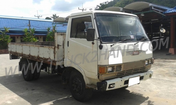 ขายยกชุด 2 คัน รถบรรทุก 6 ล้อ HINO KM777และรถบรรทุก 6 ล้อ HINO FB113
