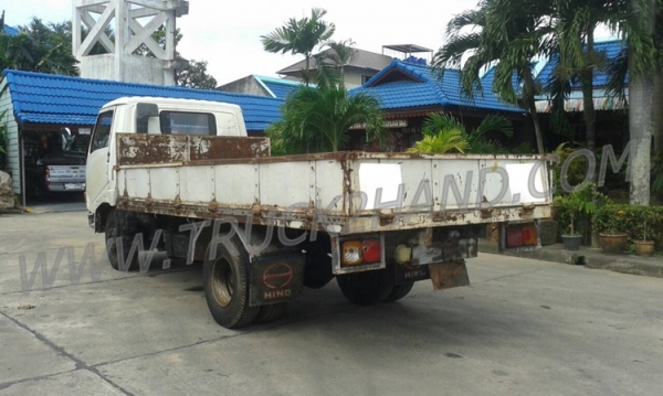 ขายยกชุด 2 คัน รถบรรทุก 6 ล้อ HINO KM777และรถบรรทุก 6 ล้อ HINO FB113