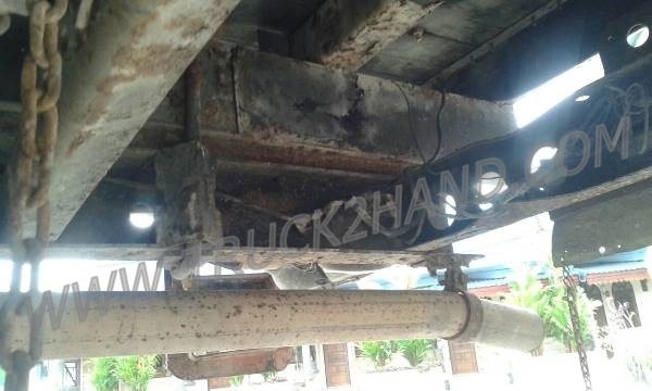 ขายยกชุด 2 คัน รถบรรทุก 6 ล้อ HINO KM777และรถบรรทุก 6 ล้อ HINO FB113