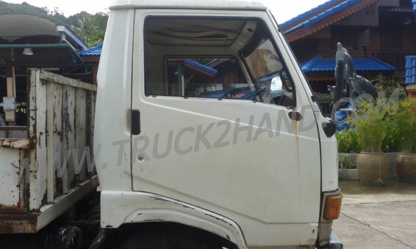 ขายยกชุด 2 คัน รถบรรทุก 6 ล้อ HINO KM777และรถบรรทุก 6 ล้อ HINO FB113