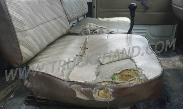 ขายยกชุด 2 คัน รถบรรทุก 6 ล้อ HINO KM777และรถบรรทุก 6 ล้อ HINO FB113